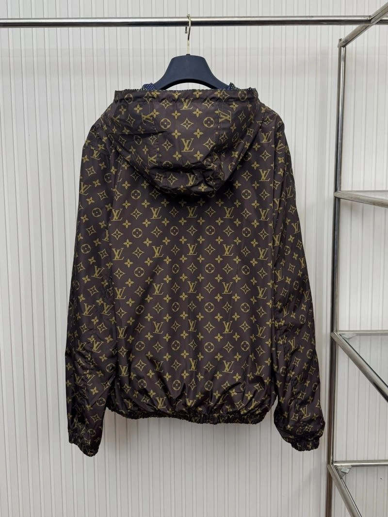 Contemporary Louis Vuitton Outwear 136806