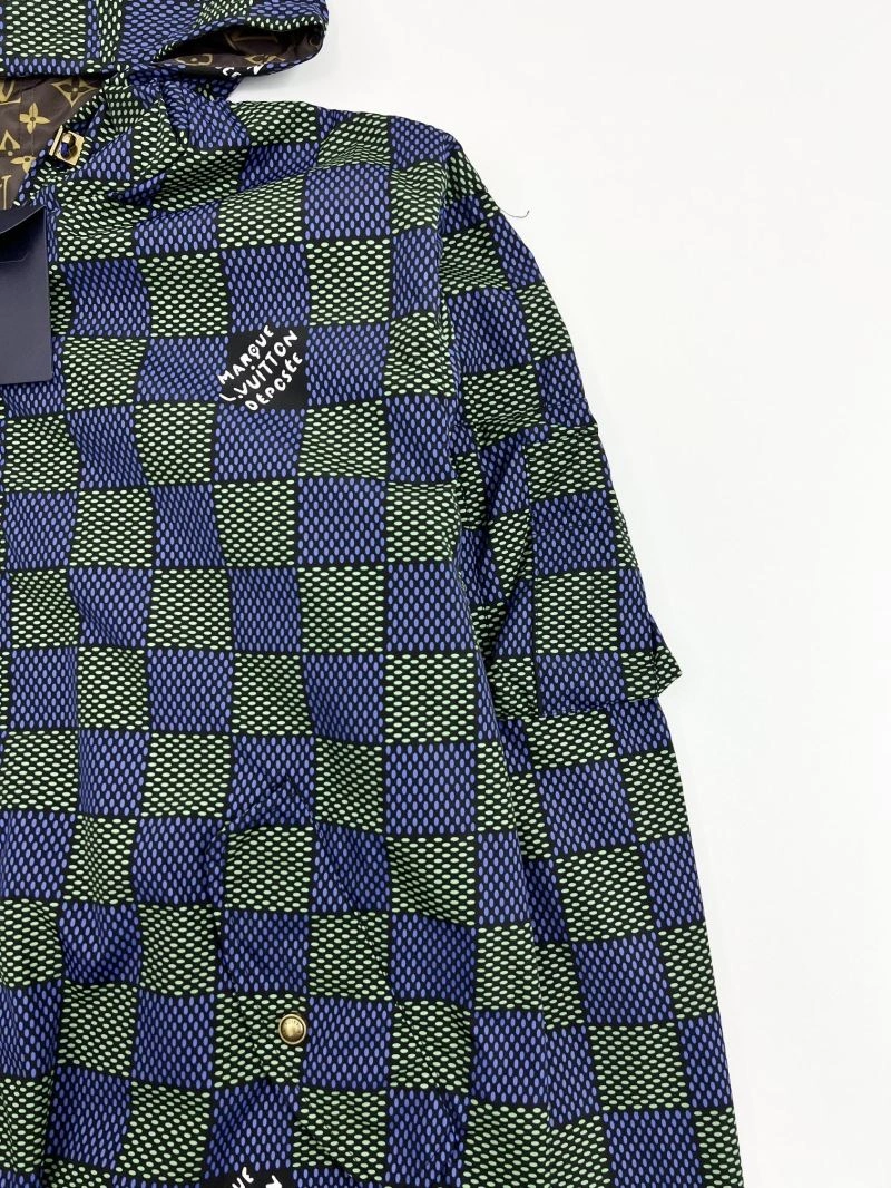 Premium Louis Vuitton Outwear 136805