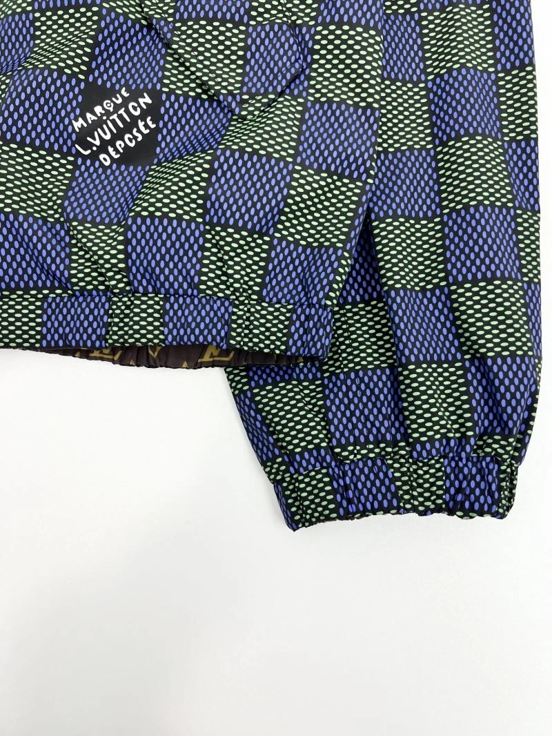 Premium Louis Vuitton Outwear 136805