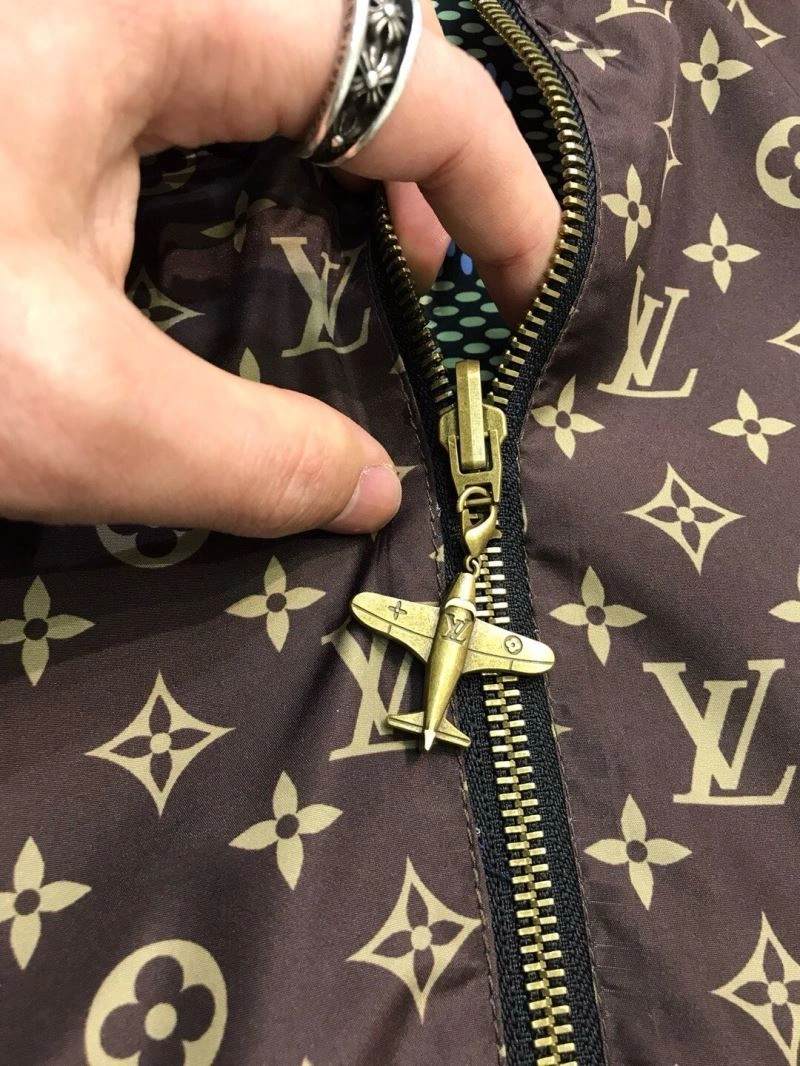 Louis Vuitton Outwear ZipUp 136802