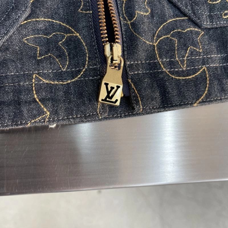 Louis Vuitton Outwear Stretchable 136797