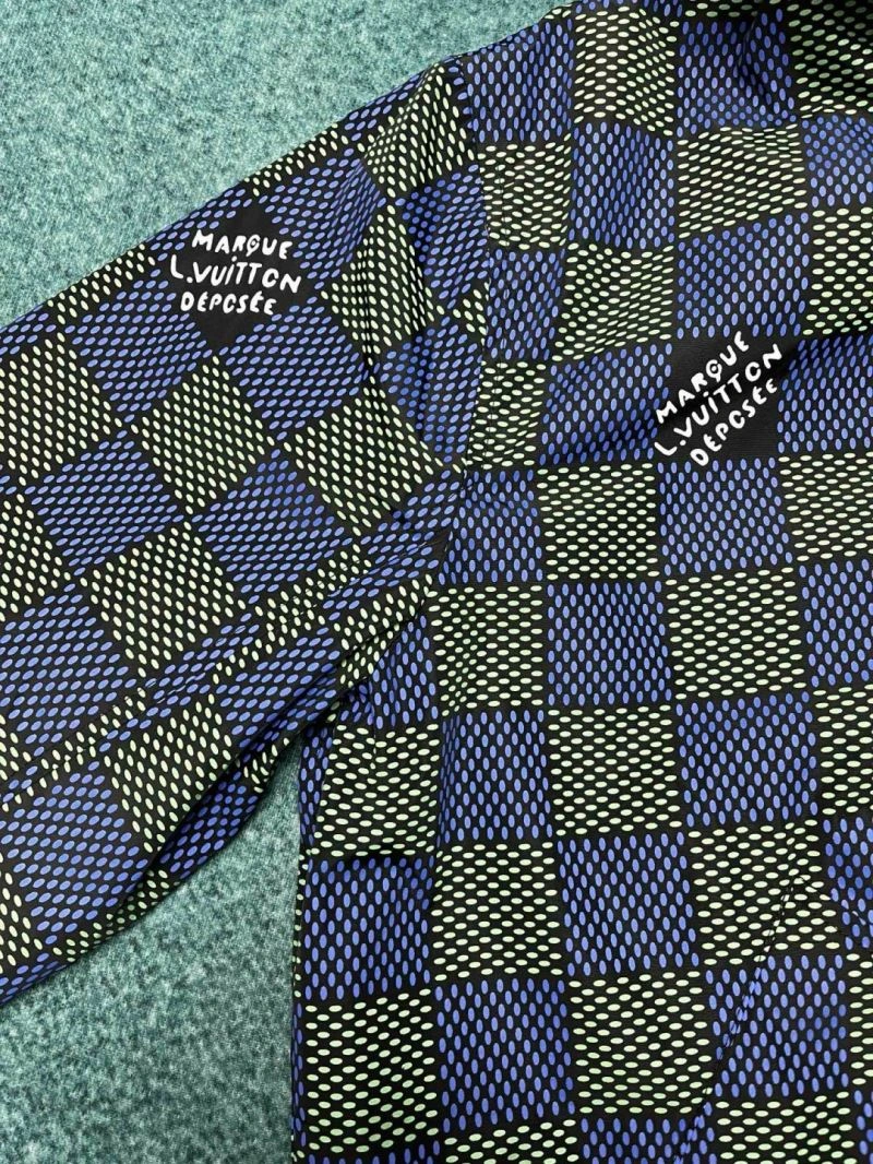 TopPick Louis Vuitton Outwear 136800