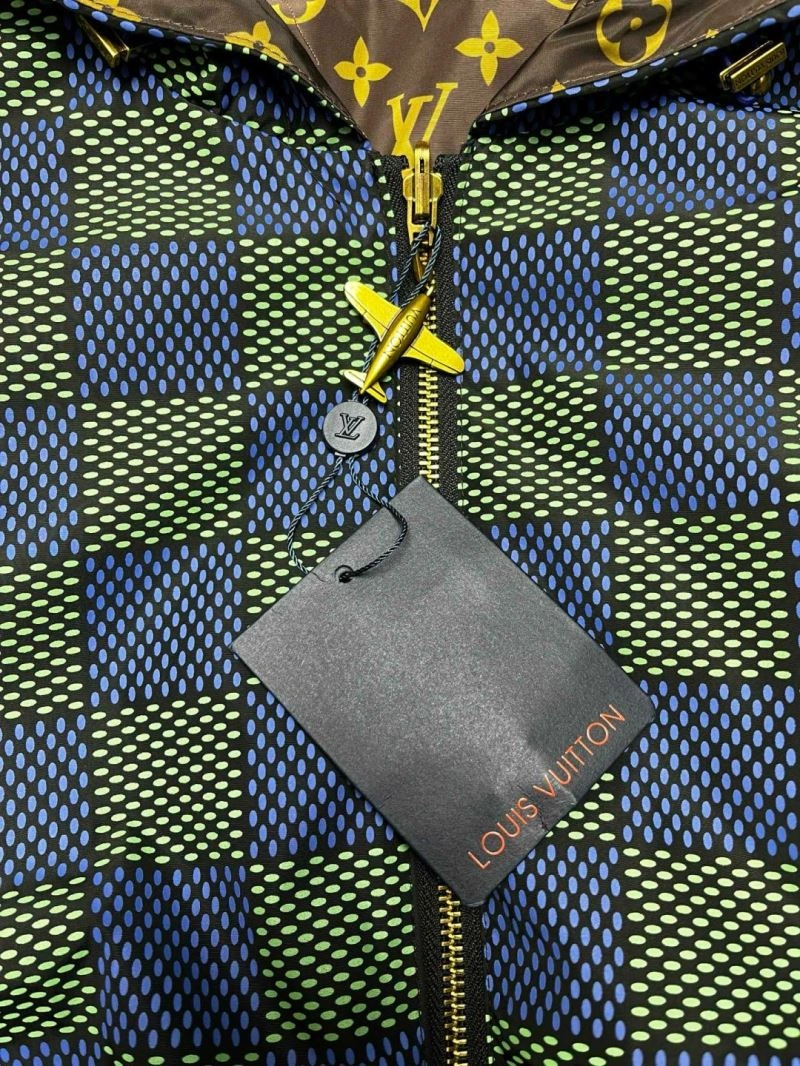 TopPick Louis Vuitton Outwear 136800