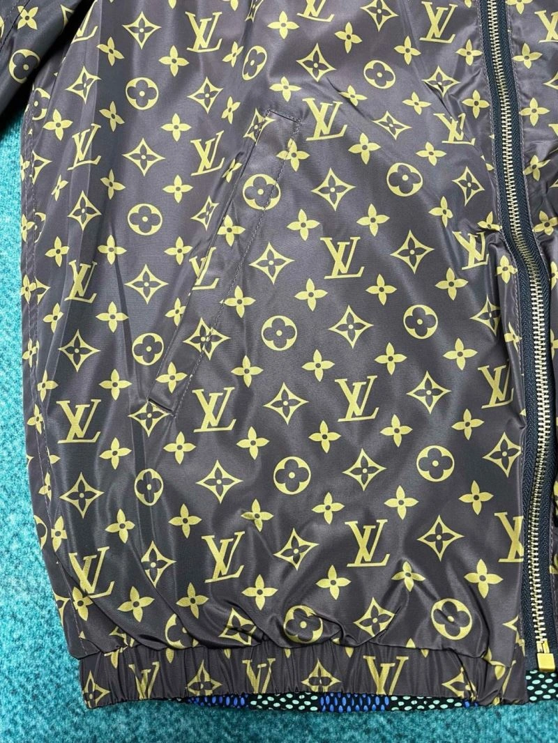 TopPick Louis Vuitton Outwear 136800