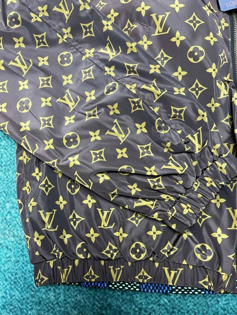 TopPick Louis Vuitton Outwear 136800