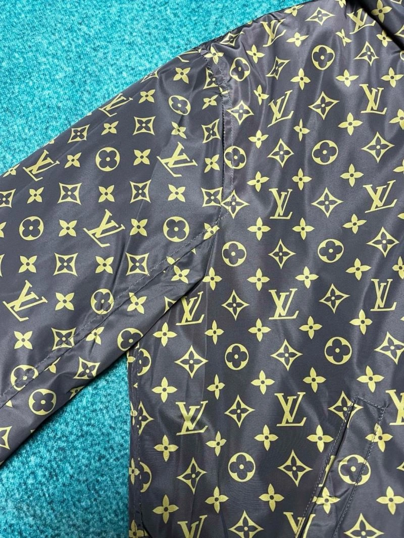 TopPick Louis Vuitton Outwear 136800