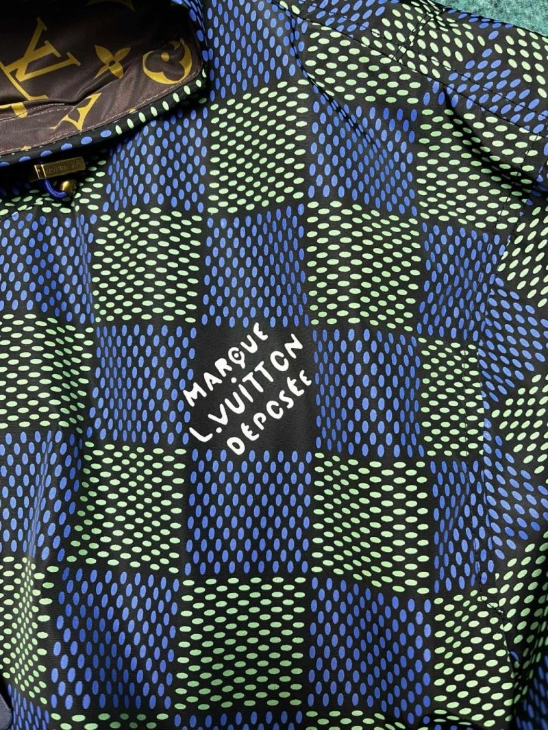 TopPick Louis Vuitton Outwear 136800