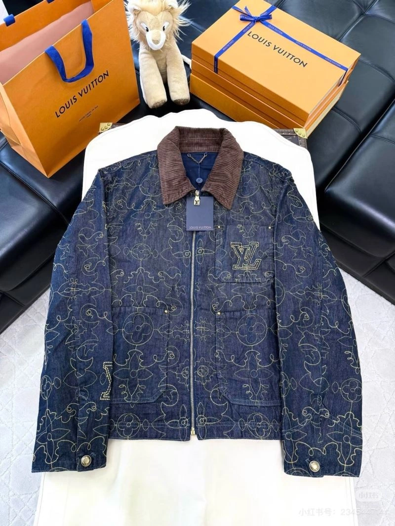 UrbanChic Louis Vuitton Outwear 136798