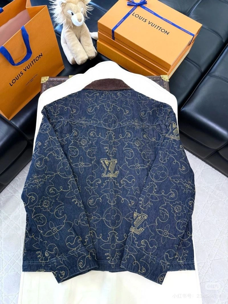 UrbanChic Louis Vuitton Outwear 136798