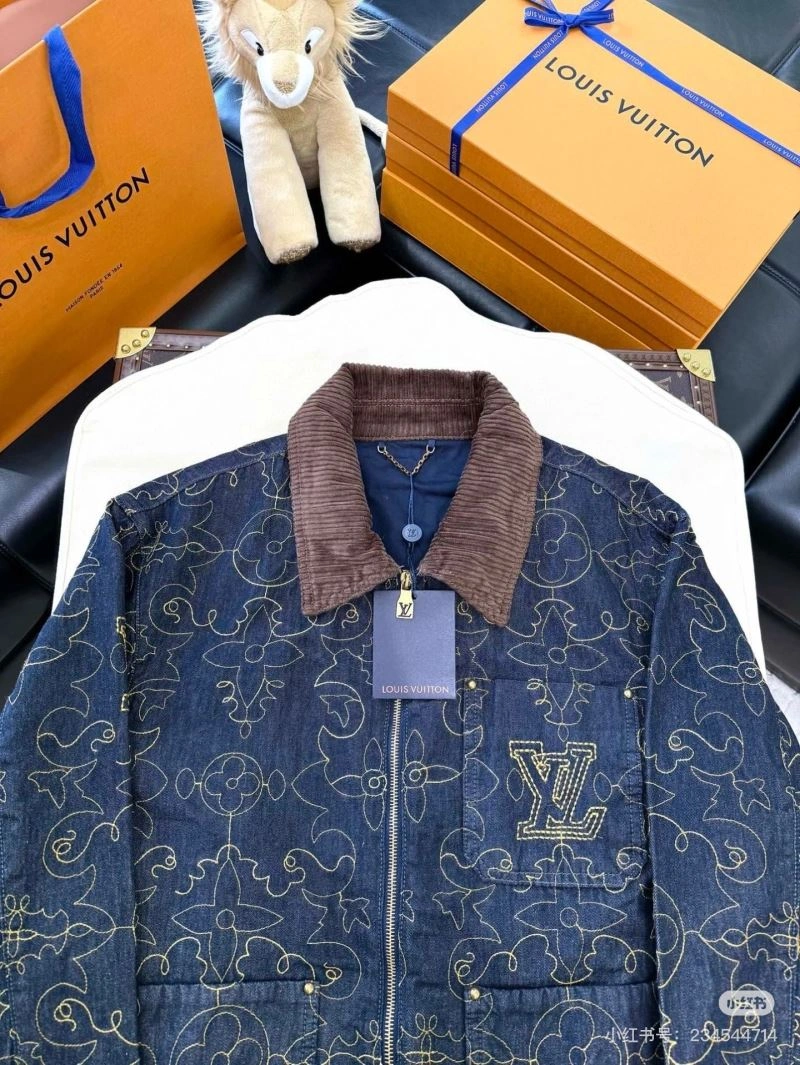 UrbanChic Louis Vuitton Outwear 136798