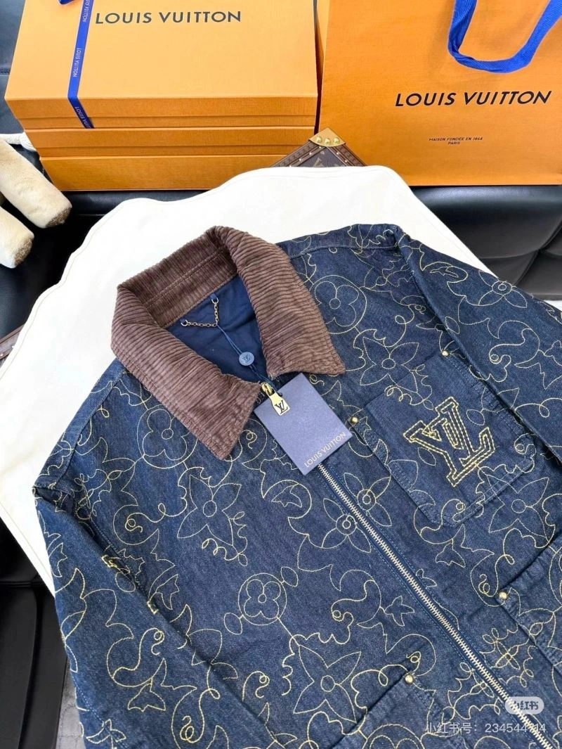 UrbanChic Louis Vuitton Outwear 136798