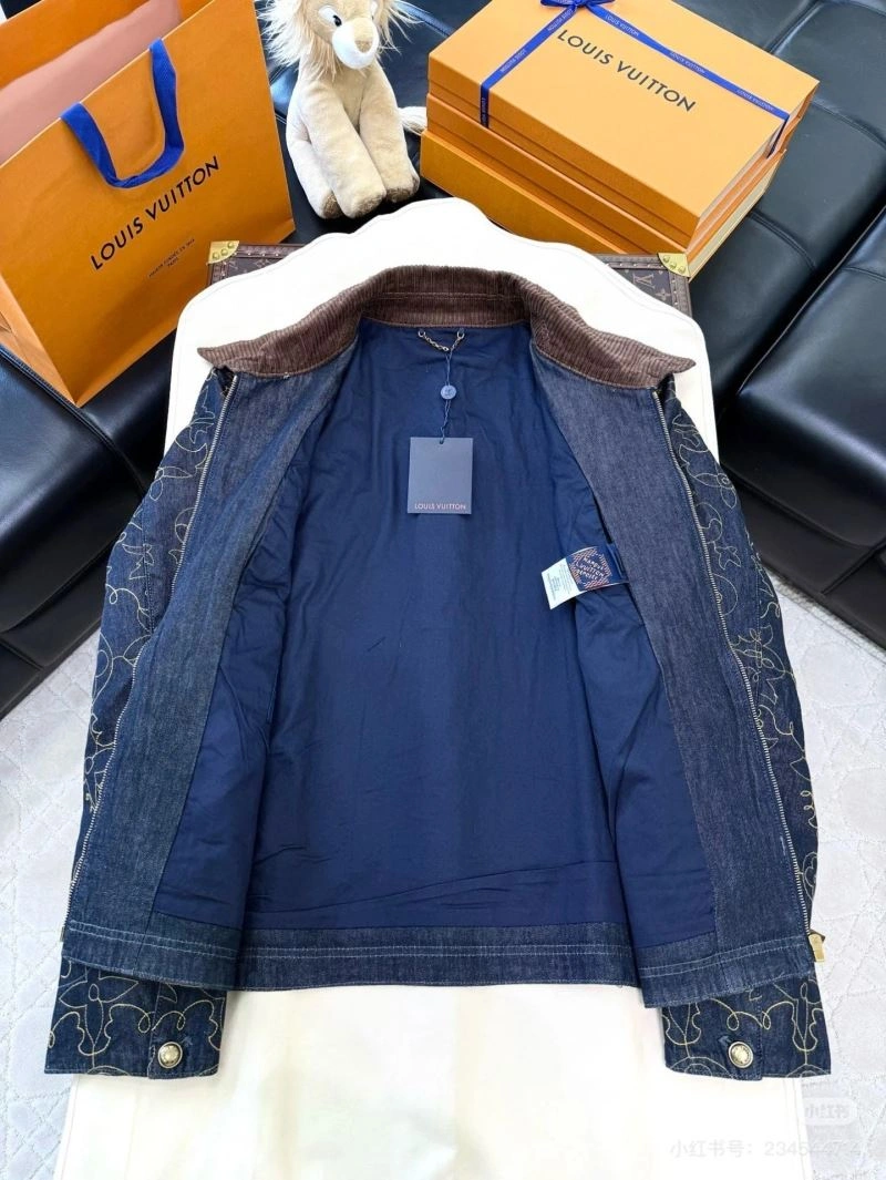UrbanChic Louis Vuitton Outwear 136798