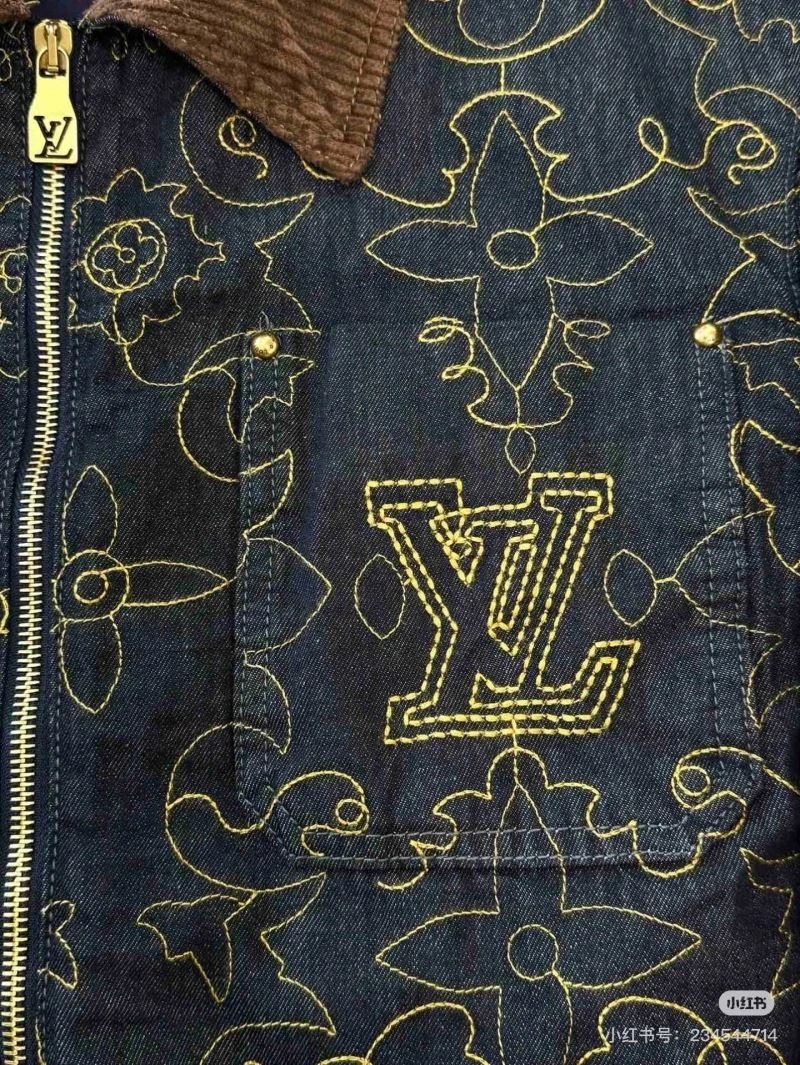 UrbanChic Louis Vuitton Outwear 136798