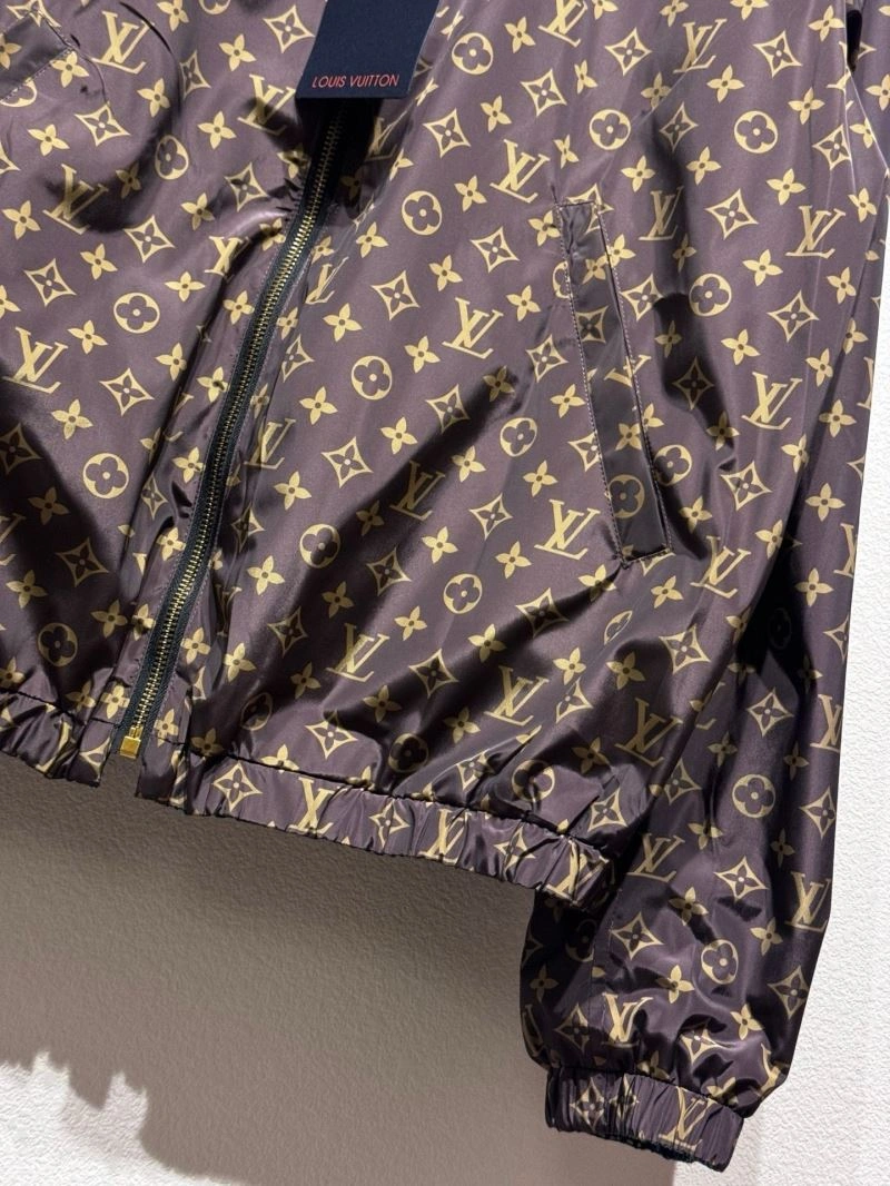 UrbanStyle Louis Vuitton Outwear 136784
