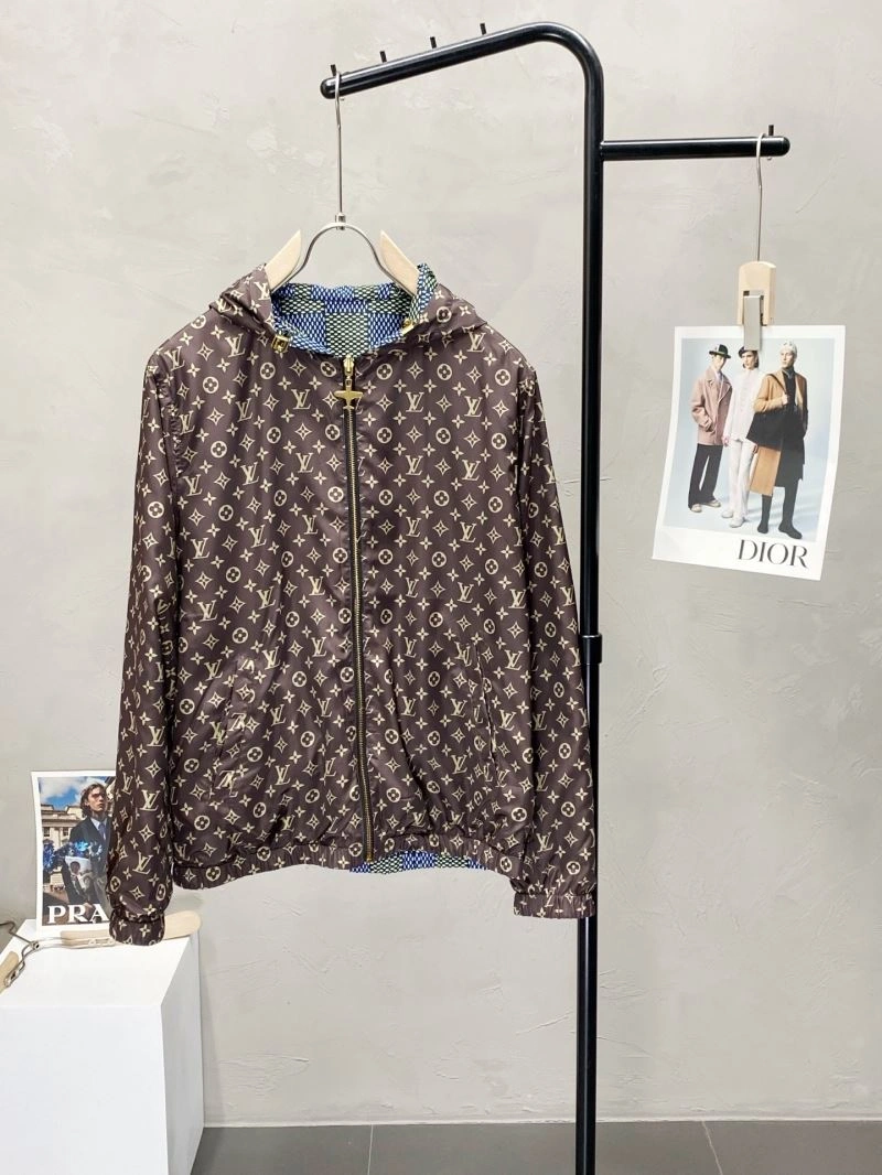 AllSeason Louis Vuitton Outwear 136788