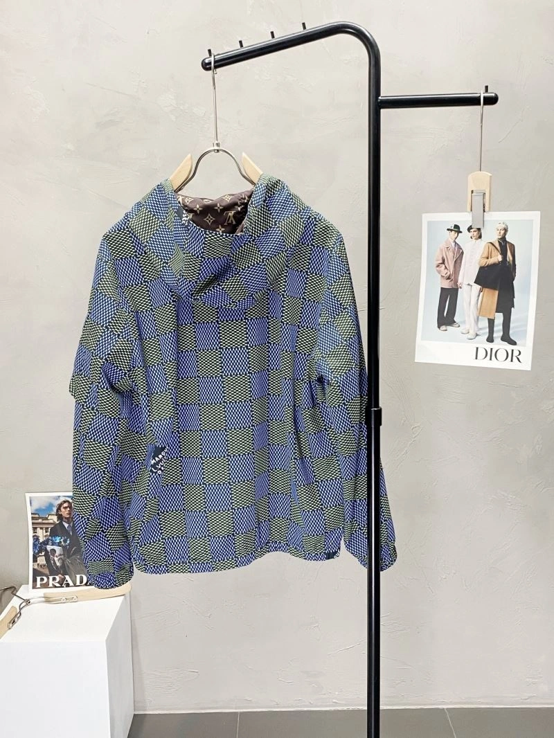 AllSeason Louis Vuitton Outwear 136788