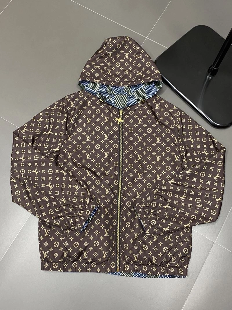AllSeason Louis Vuitton Outwear 136788