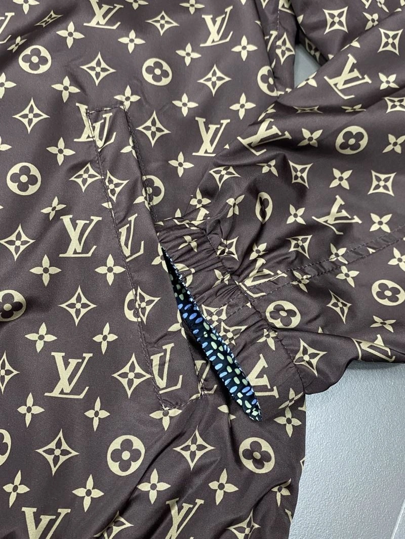 AllSeason Louis Vuitton Outwear 136788