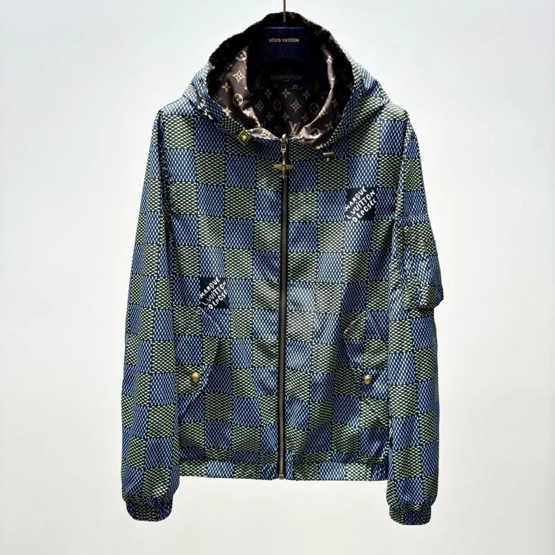 Lightweight Louis Vuitton Outwear 136792