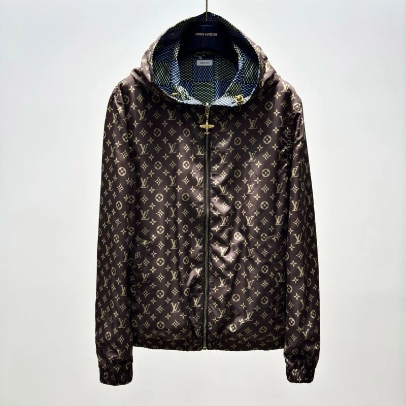 Lightweight Louis Vuitton Outwear 136792