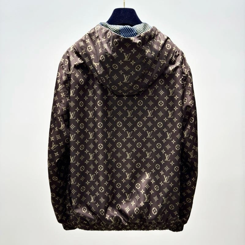 Lightweight Louis Vuitton Outwear 136792