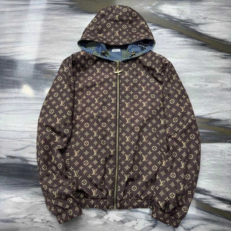 Lightweight Louis Vuitton Outwear 136792