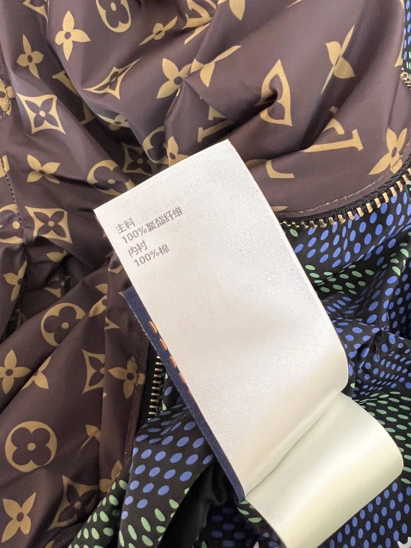 Louis Vuitton Outwear Bold 136775