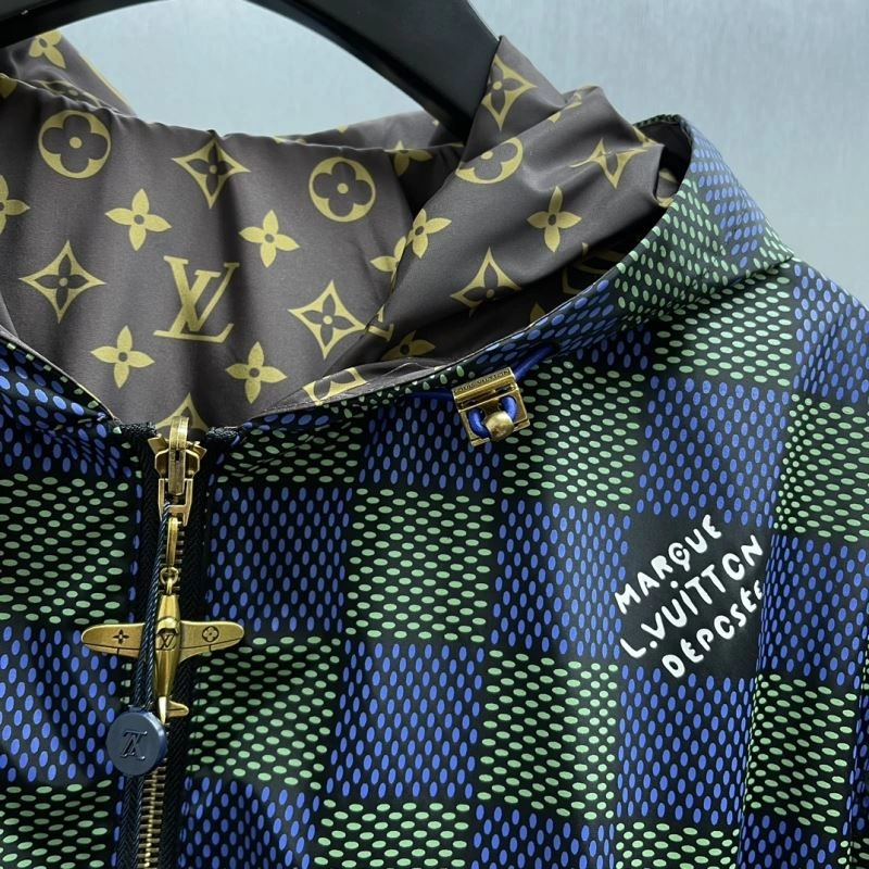 Fashionable Louis Vuitton Outwear 136779