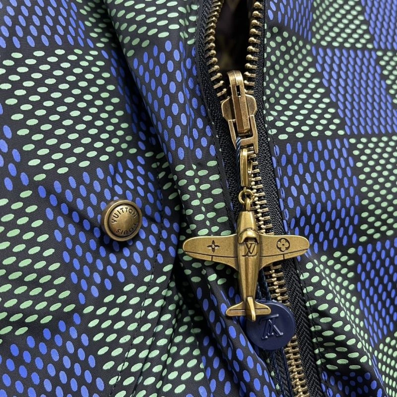 Fashionable Louis Vuitton Outwear 136779