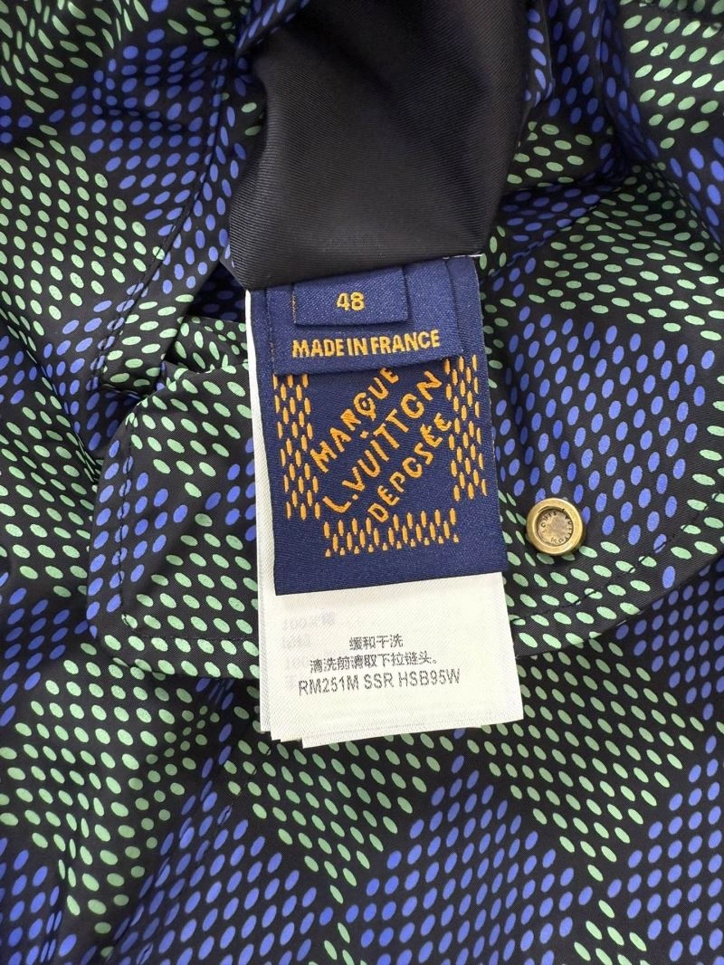 ZipUp Louis Vuitton Outwear 136777
