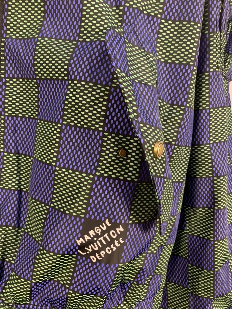 Trendy Louis Vuitton Outwear 136774