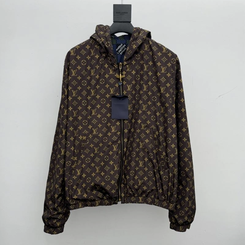StreetReady Louis Vuitton Outwear 136770