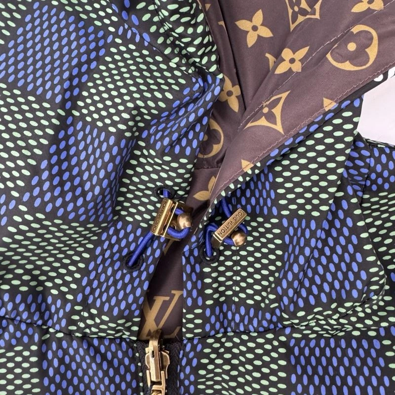 StreetReady Louis Vuitton Outwear 136770