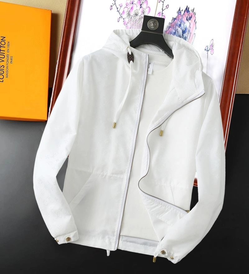 SmoothTexture Louis Vuitton Outwear 136764