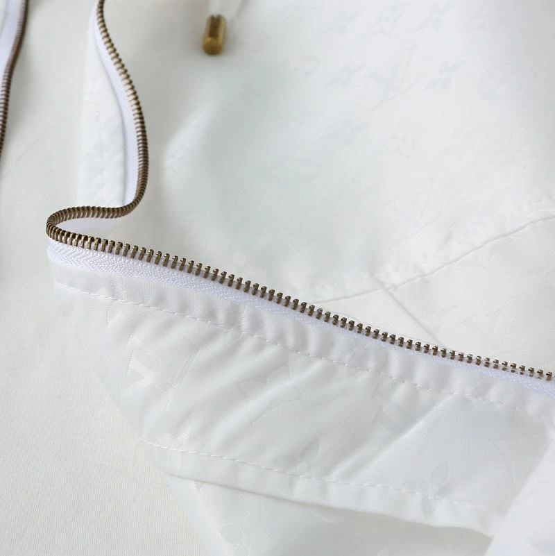 SmoothTexture Louis Vuitton Outwear 136764