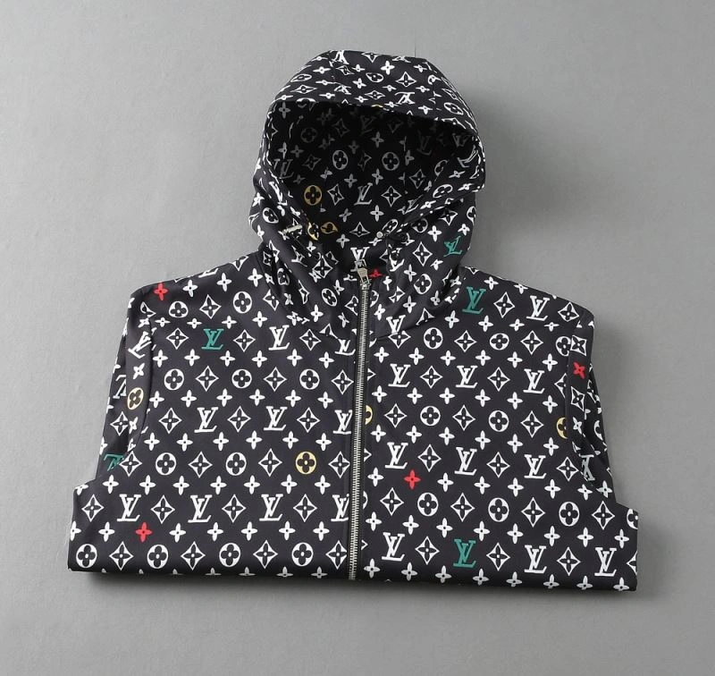 Refined Louis Vuitton Outwear 136763