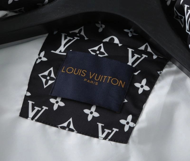 Louis Vuitton Outwear Comfortable 136771