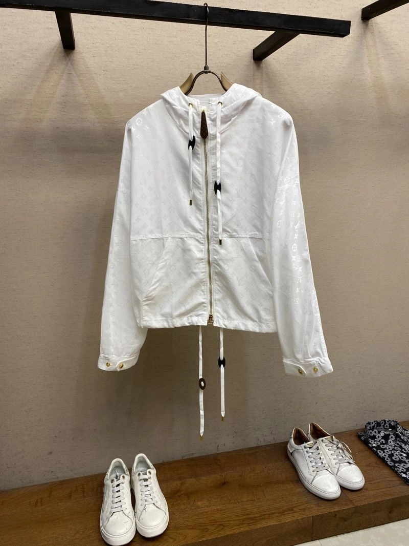 Louis Vuitton Outwear TimelessDesign 136761