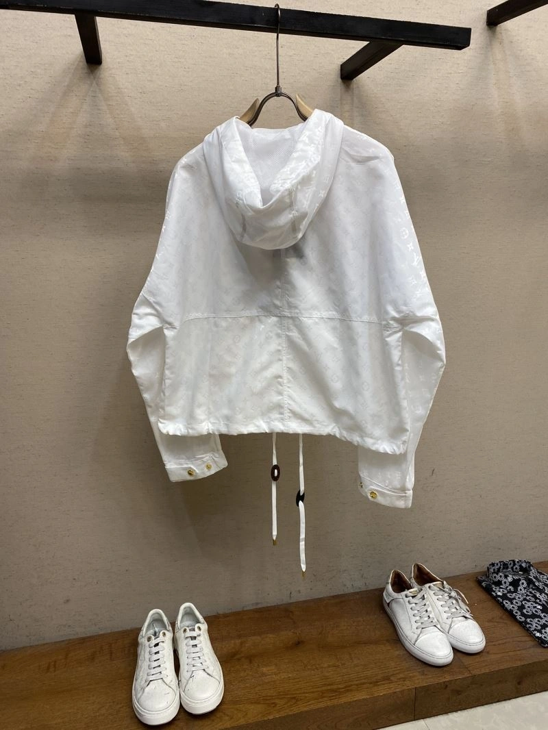 Louis Vuitton Outwear TimelessDesign 136761