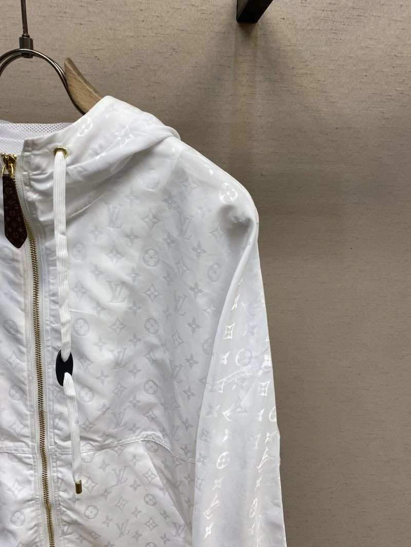 Louis Vuitton Outwear TimelessDesign 136761