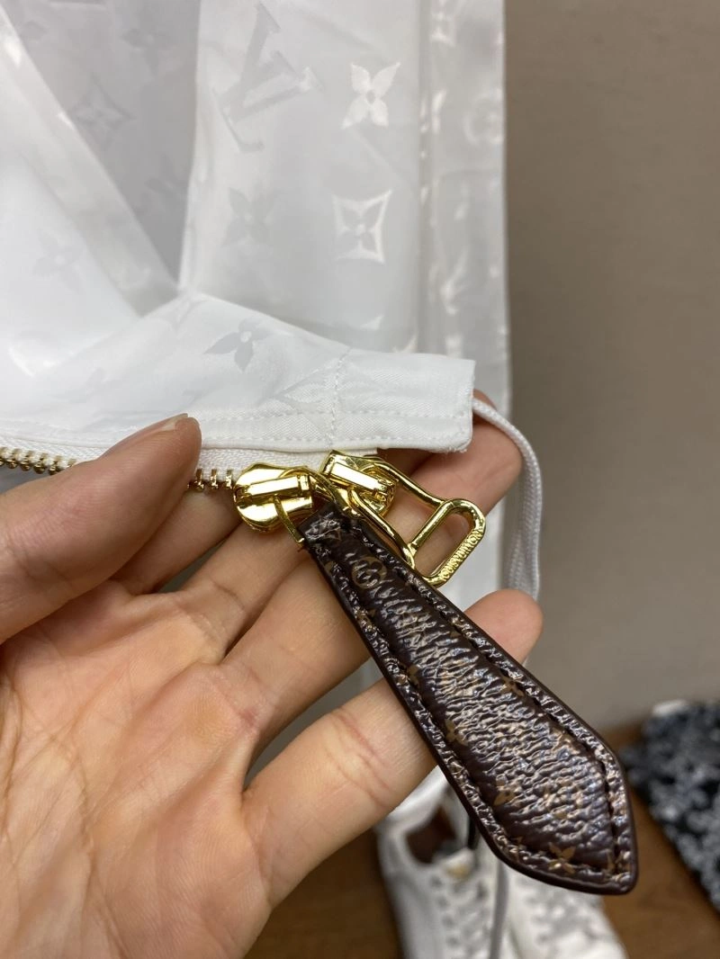 Louis Vuitton Outwear TimelessDesign 136761