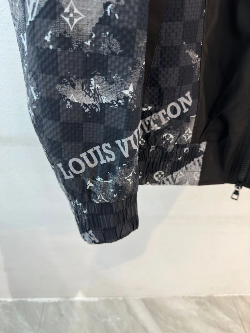 Durable Louis Vuitton Outwear 136752