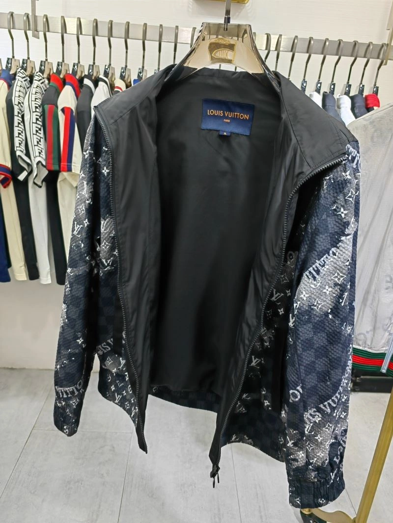 Louis Vuitton Outwear UrbanChic 136751