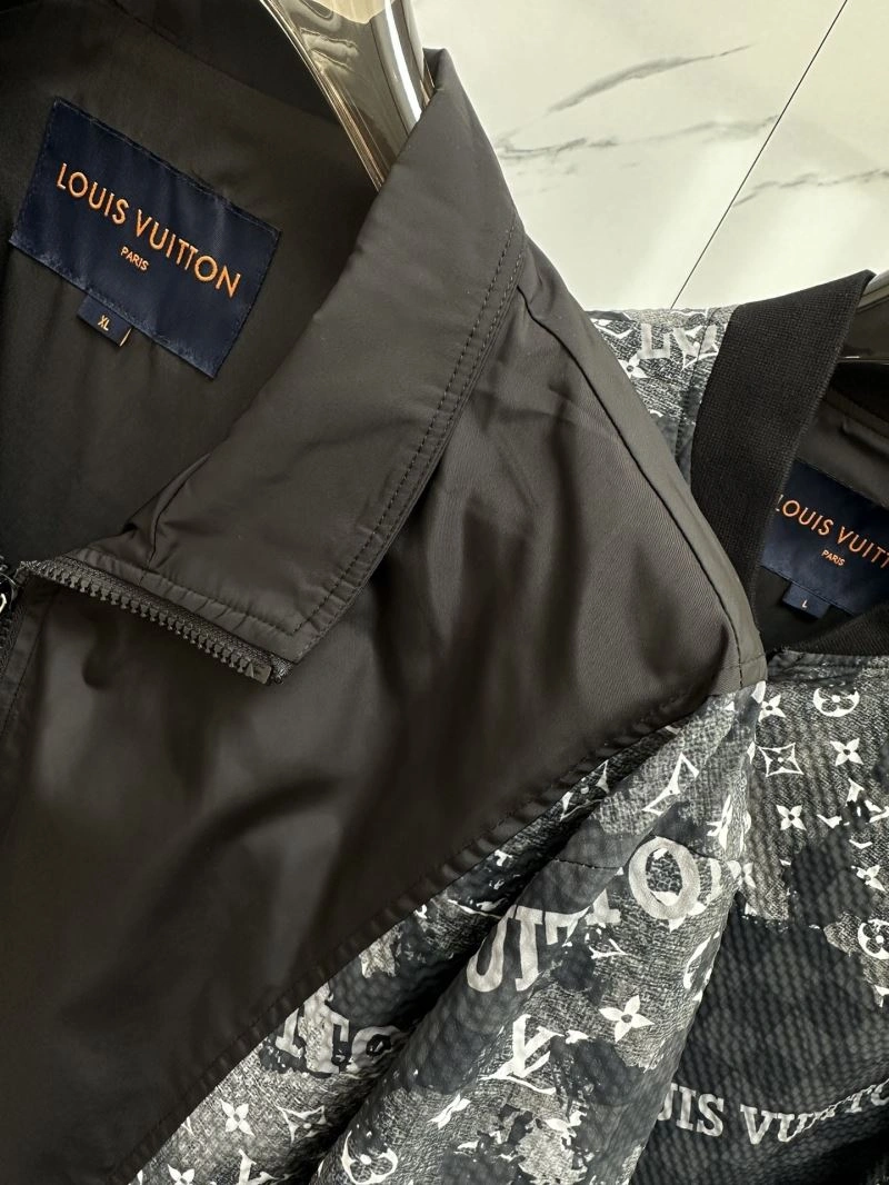 Louis Vuitton Outwear Trendsetting 136753