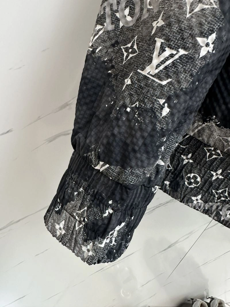 Louis Vuitton Outwear Trendsetting 136753