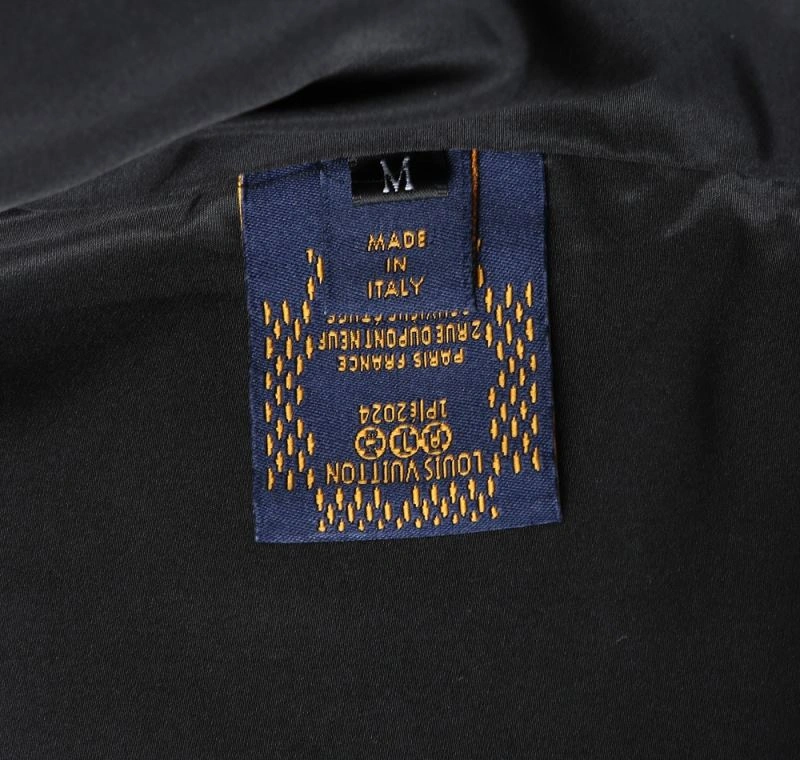 Premium Louis Vuitton Outwear 136756