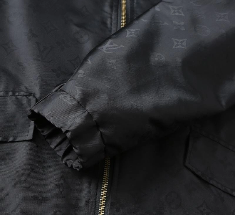 Premium Louis Vuitton Outwear 136756