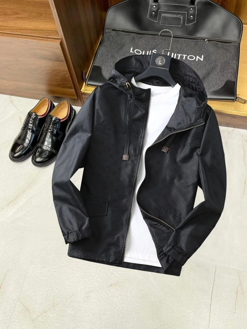 Premium Louis Vuitton Outwear 136756
