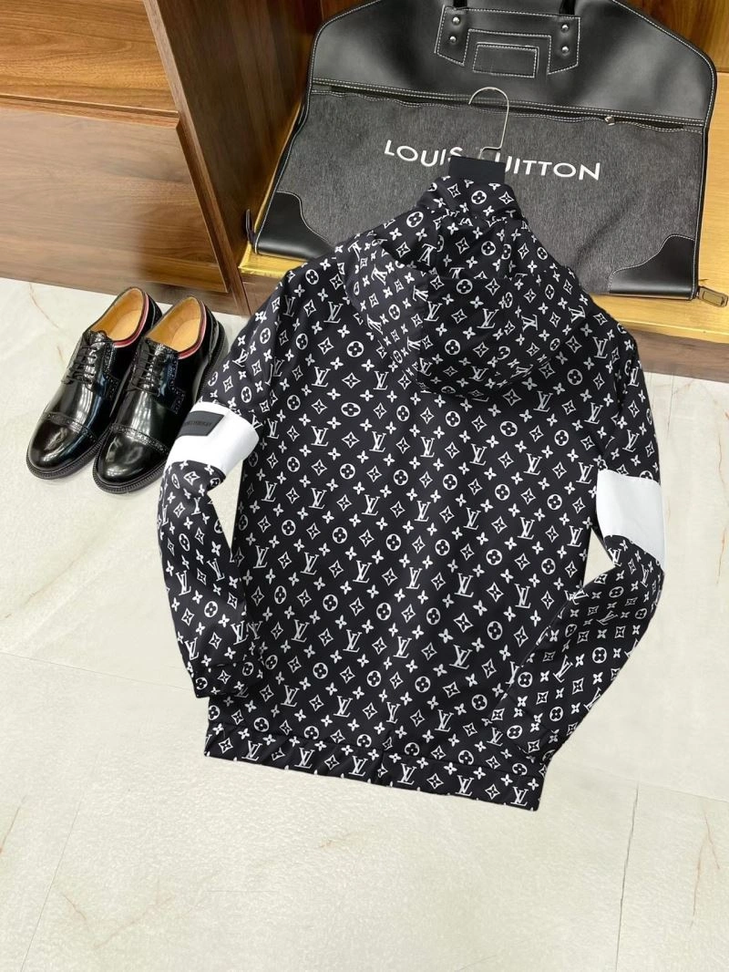 WellDesigned Louis Vuitton Outwear 136755