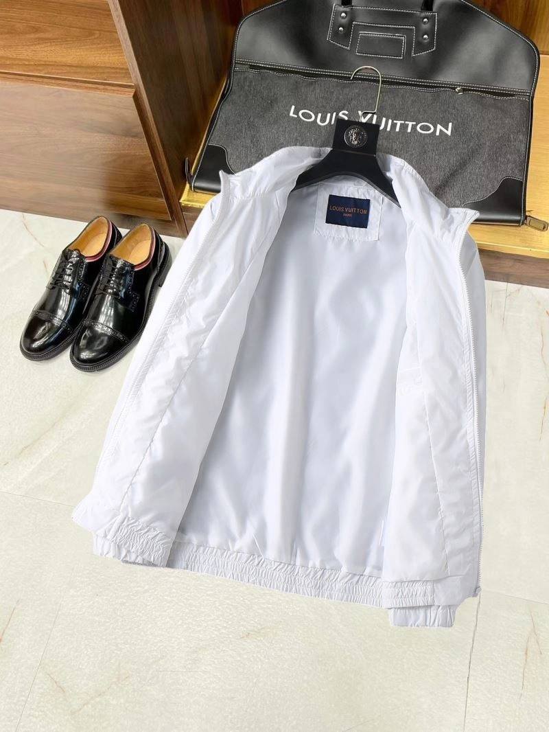 Soft Louis Vuitton Outwear 136736